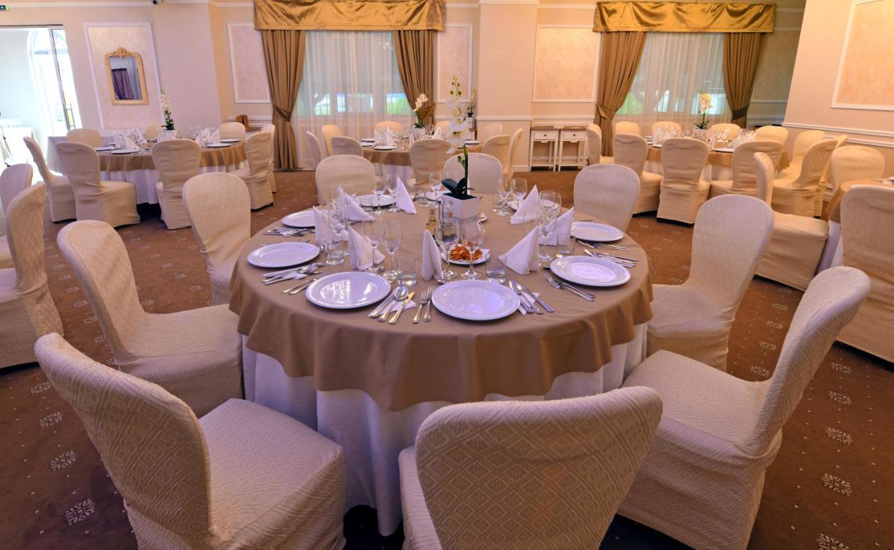 Vip Motel Restaurant Hátszeg Kültér fotó